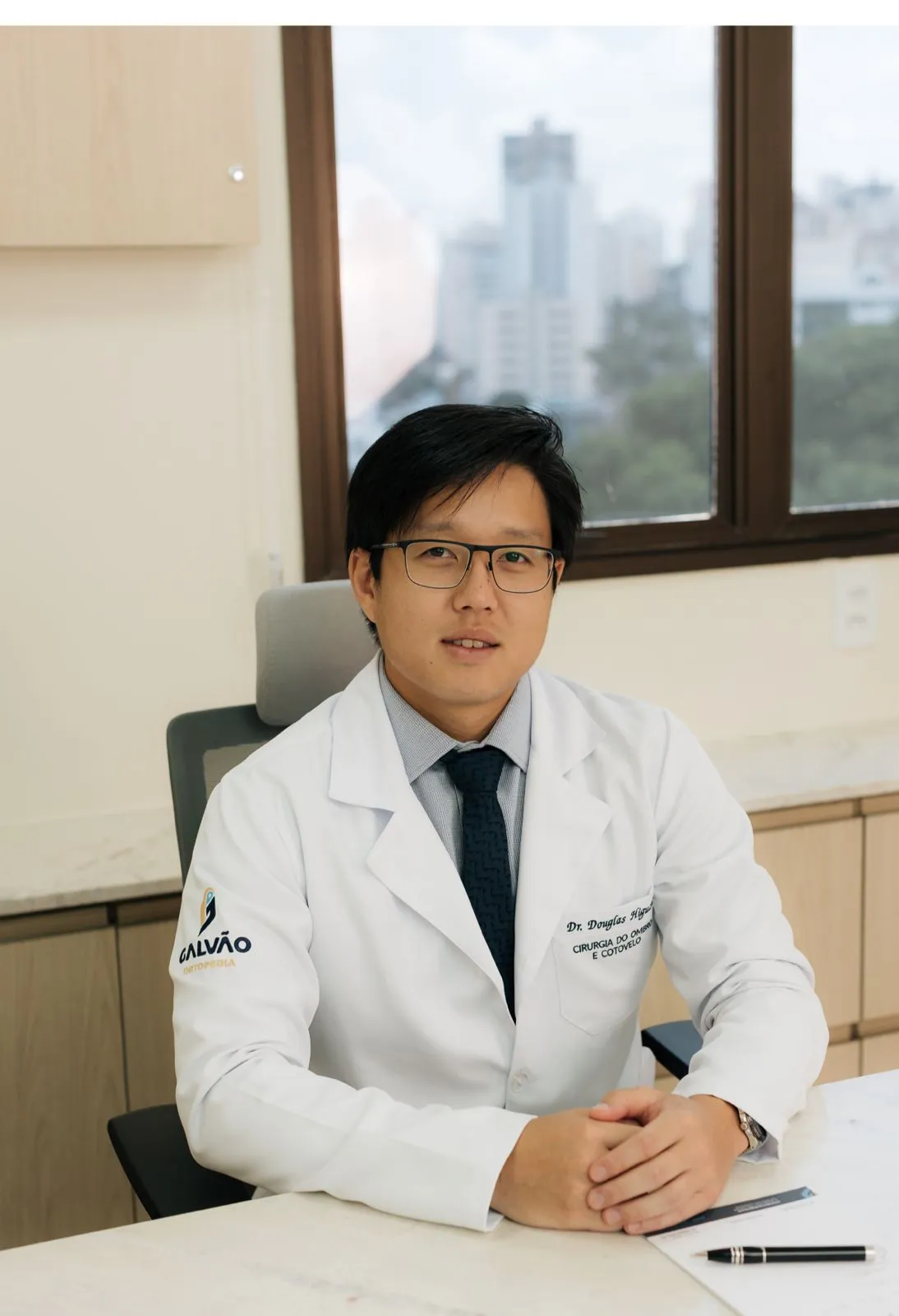 Dr. Douglas H. Higuchi, ortopedista especialista em ombro